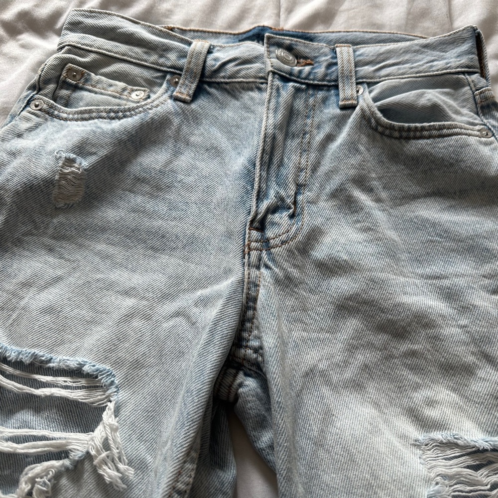 Jeans - Picture 2 of 4